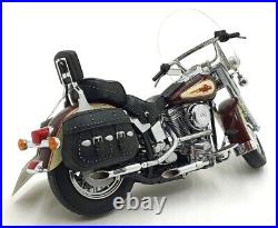 Franklin Mint 1/10 Scale FM171223A Harley Davidson Heritage Softail Classic